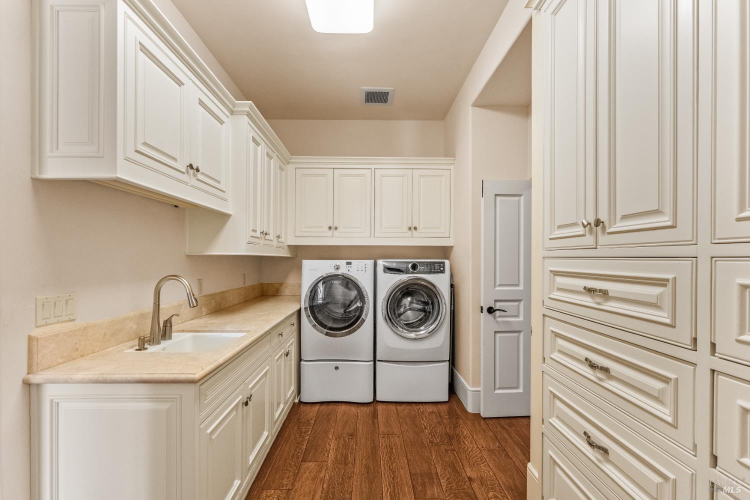 Detail Gallery Image 47 of 74 For 21 Vista Ranch Rd, Napa,  CA 94558 - 4 Beds | 4/1 Baths