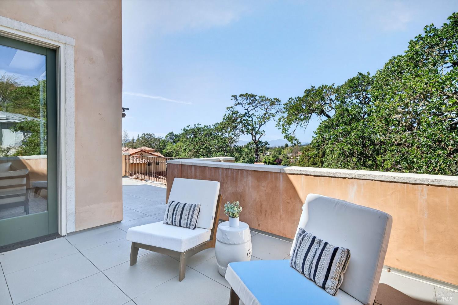 Detail Gallery Image 63 of 76 For 418 Saint Andrews Dr, Napa,  CA 94558 - 5 Beds | 4/2 Baths