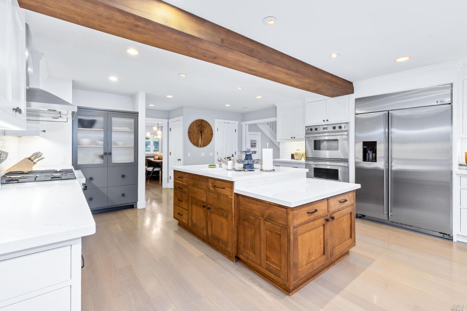 Detail Gallery Image 10 of 31 For 1101 Olive Hill Ln, Napa,  CA 94558 - 5 Beds | 4 Baths