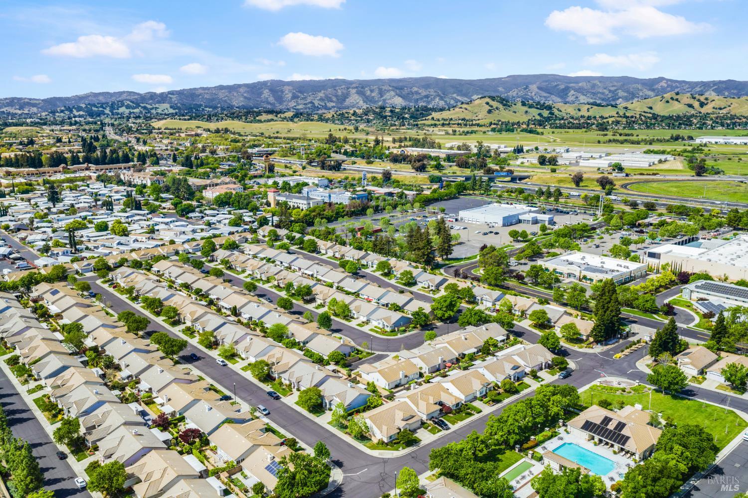 Detail Gallery Image 56 of 62 For 208 Mandarin Cir, Vacaville,  CA 95687 - 2 Beds | 2 Baths