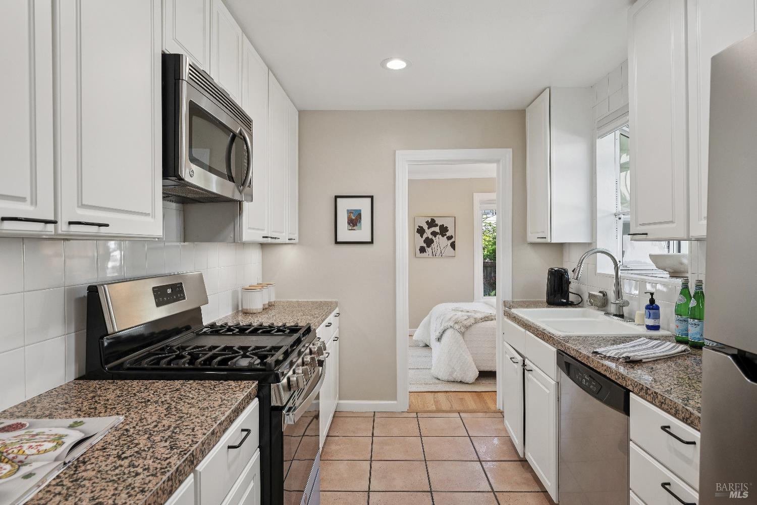 Detail Gallery Image 18 of 55 For 142 Dominga Ave, Fairfax,  CA 94930 - – Beds | – Baths