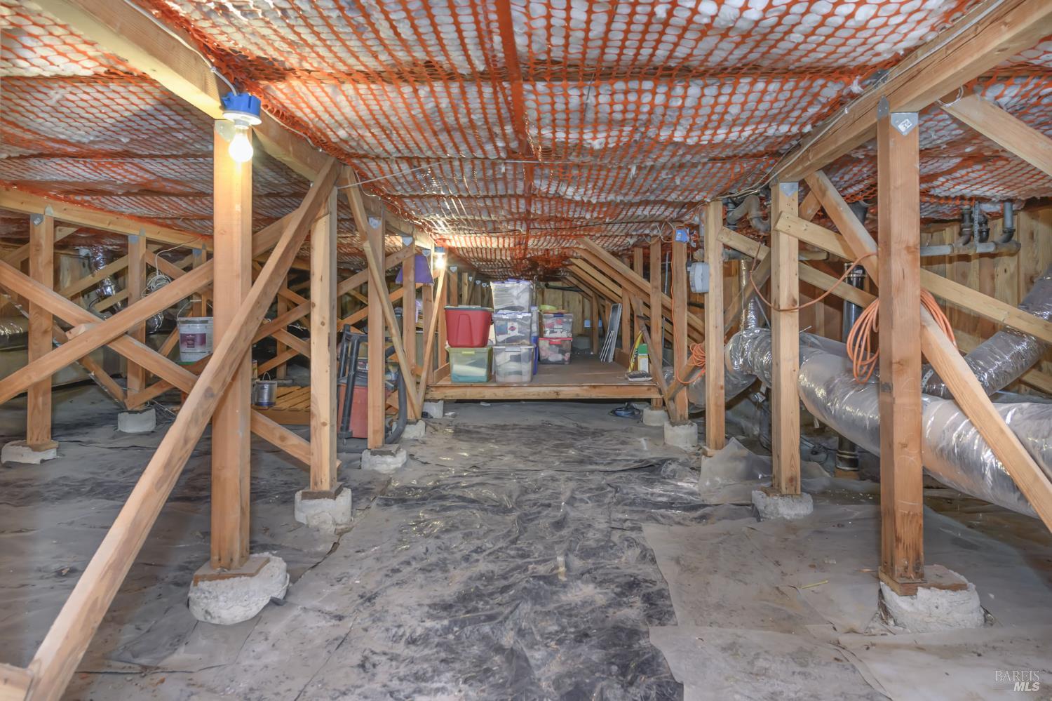 Detail Gallery Image 25 of 31 For 41 Spindrift Psge, Corte Madera,  CA 94925 - 3 Beds | 2 Baths