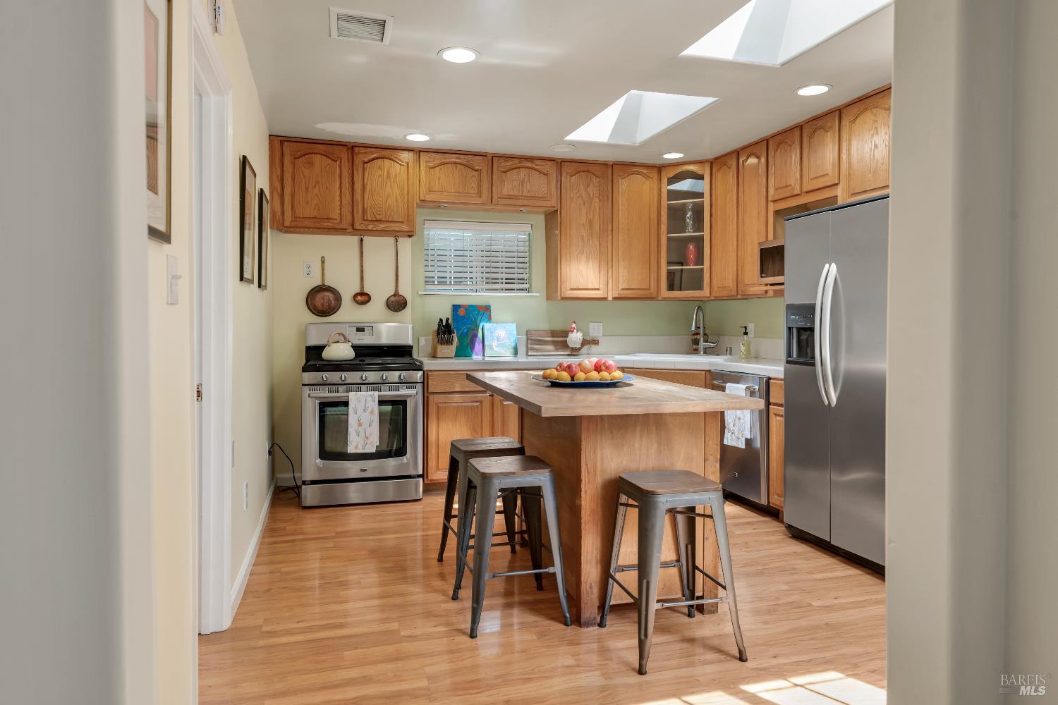 Detail Gallery Image 17 of 47 For 550 Thomson Ave, Sonoma,  CA 95476 - 2 Beds | 1 Baths