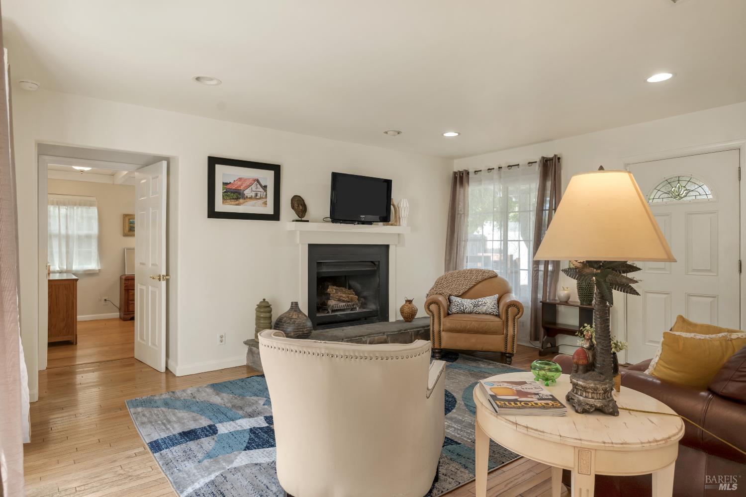 Detail Gallery Image 11 of 47 For 550 Thomson Ave, Sonoma,  CA 95476 - 2 Beds | 1 Baths