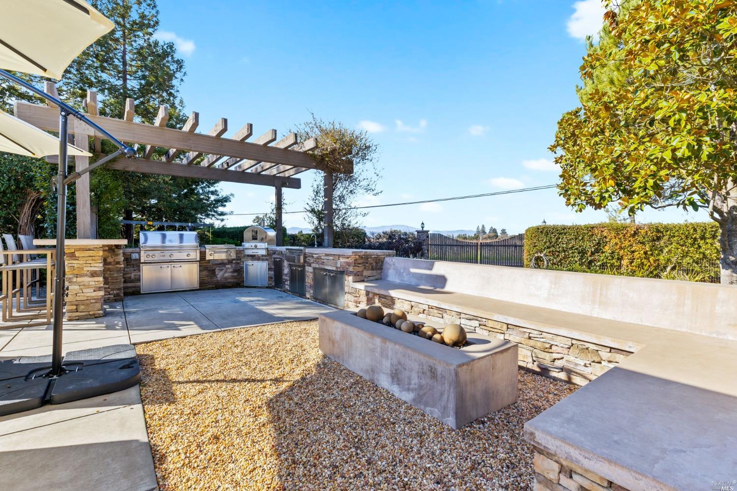 Detail Gallery Image 25 of 31 For 1101 Olive Hill Ln, Napa,  CA 94558 - 5 Beds | 4 Baths