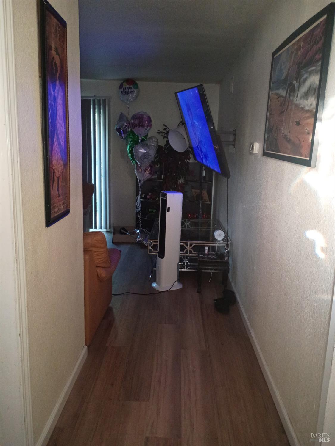 Detail Gallery Image 8 of 14 For 324 Amelia St, Vallejo,  CA 94589 - 3 Beds | 2 Baths