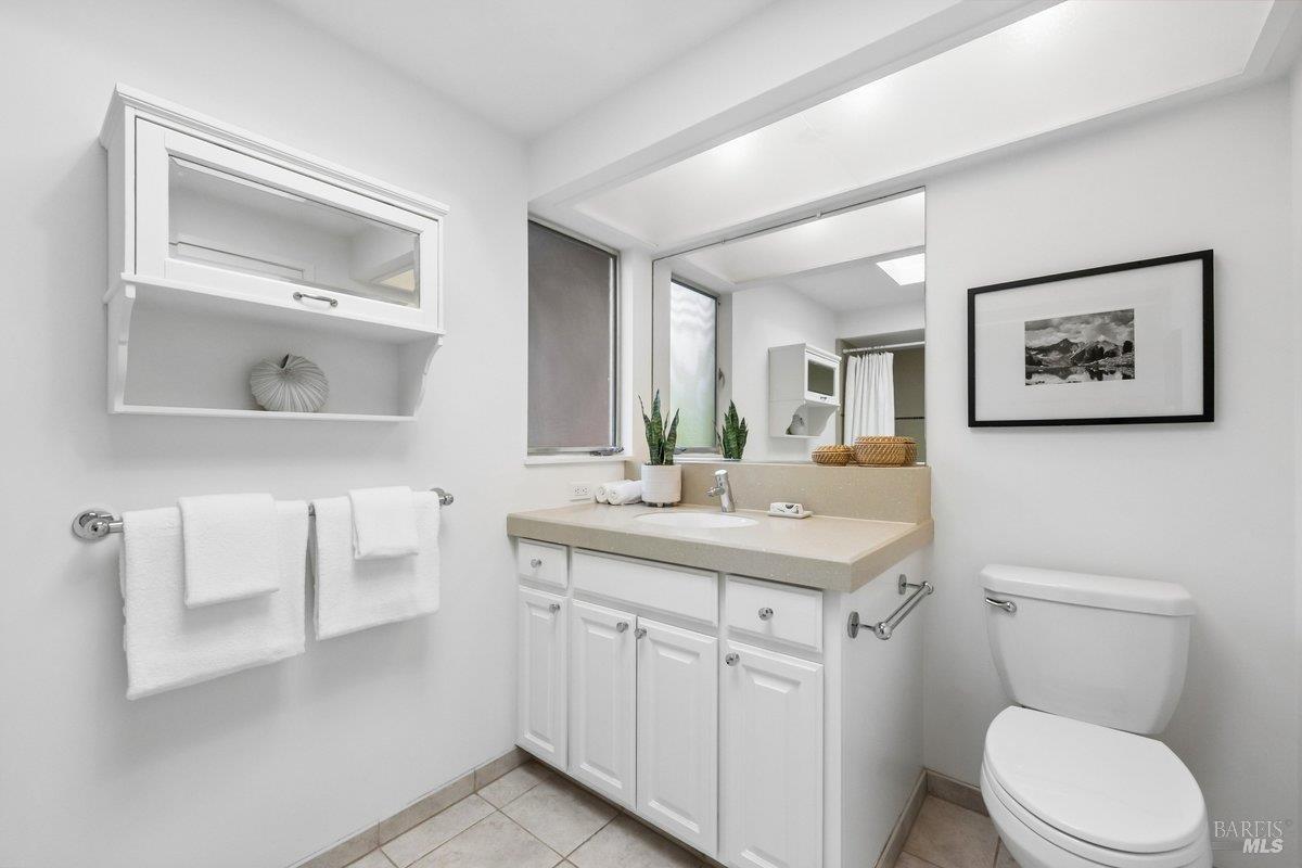 Detail Gallery Image 41 of 76 For 42 Underhill Rd, Mill Valley,  CA 94941 - 3 Beds | 2/1 Baths