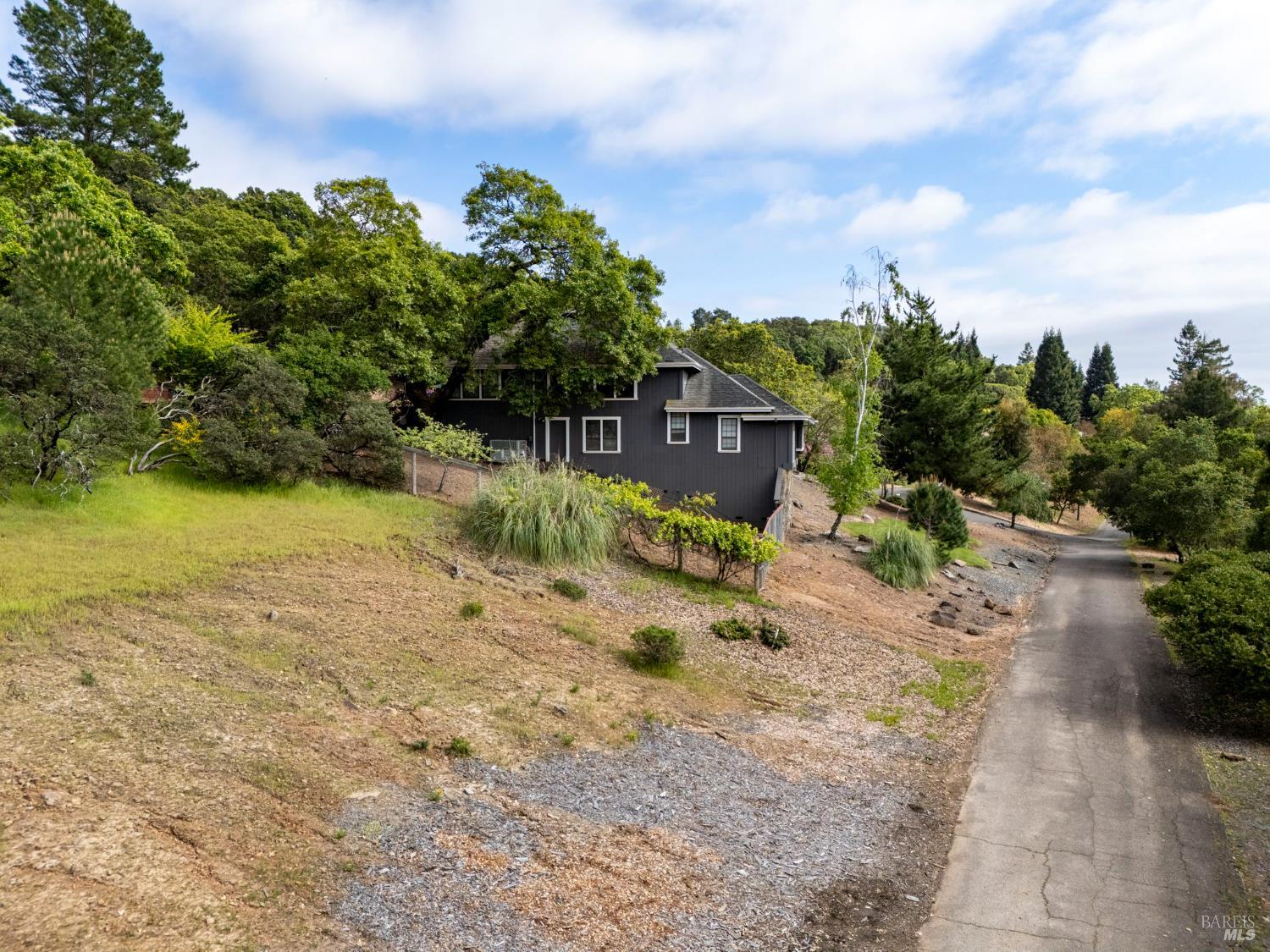 Detail Gallery Image 10 of 12 For 2501 Incline Dr, Santa Rosa,  CA 95404 - – Beds | – Baths