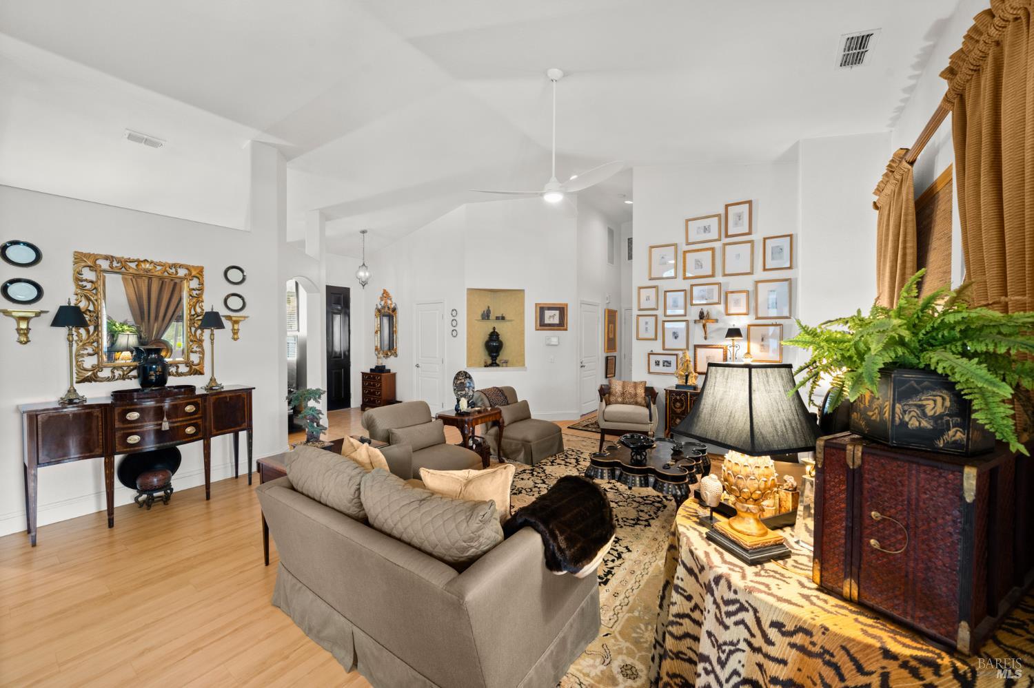 Detail Gallery Image 15 of 62 For 208 Mandarin Cir, Vacaville,  CA 95687 - 2 Beds | 2 Baths