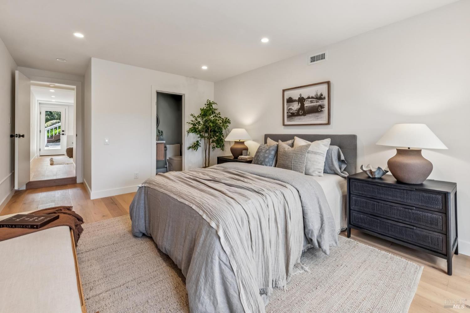 Detail Gallery Image 42 of 61 For 120 E Manor Dr, Mill Valley,  CA 94941 - 3 Beds | 3 Baths