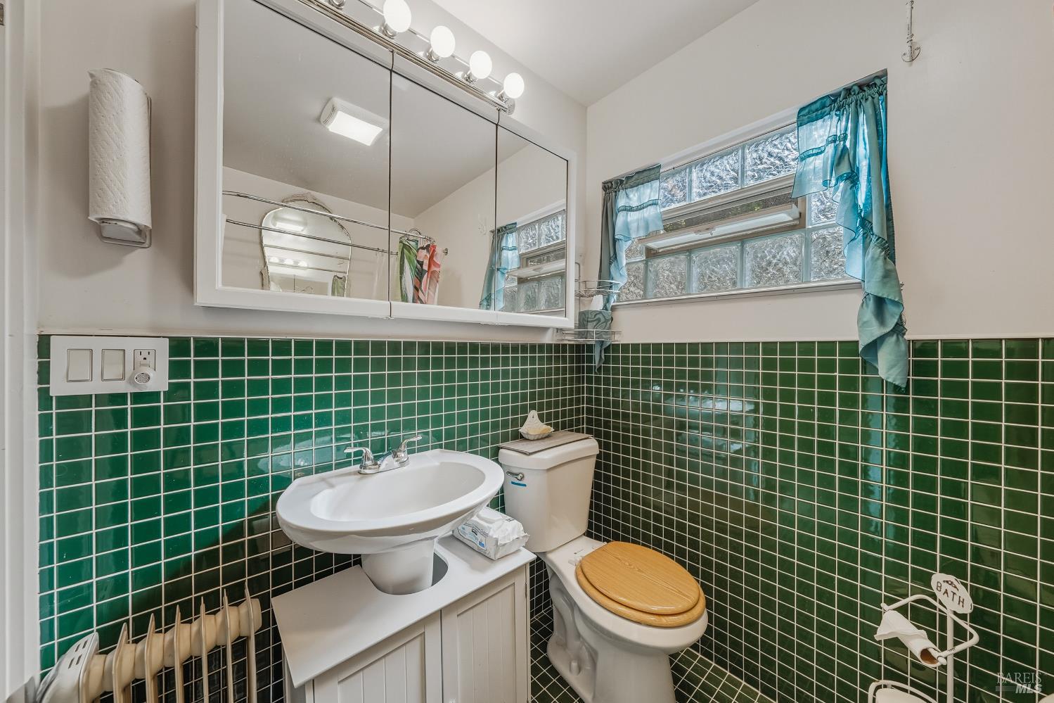 Detail Gallery Image 25 of 47 For 16179 Madrone Blvd, Cobb,  CA 95426 - 1 Beds | 1 Baths