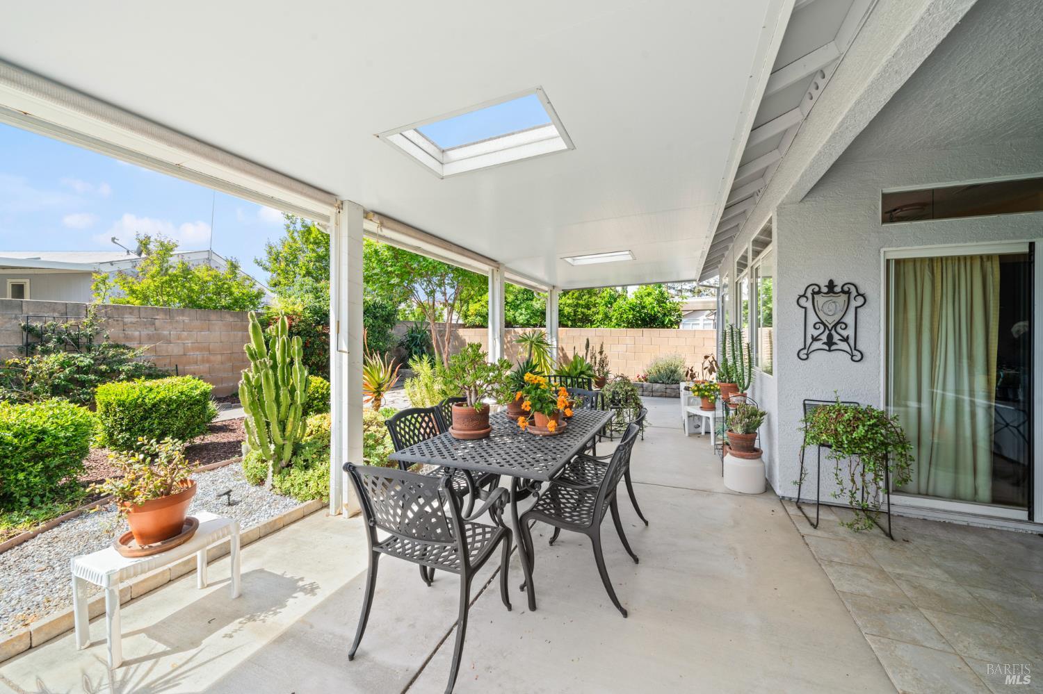 Detail Gallery Image 44 of 62 For 208 Mandarin Cir, Vacaville,  CA 95687 - 2 Beds | 2 Baths