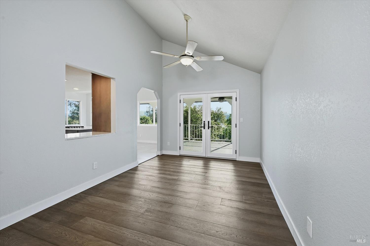 Detail Gallery Image 14 of 40 For 18669 Deer Hill Rd, Hidden Valley Lake,  CA 95467 - 3 Beds | 2 Baths