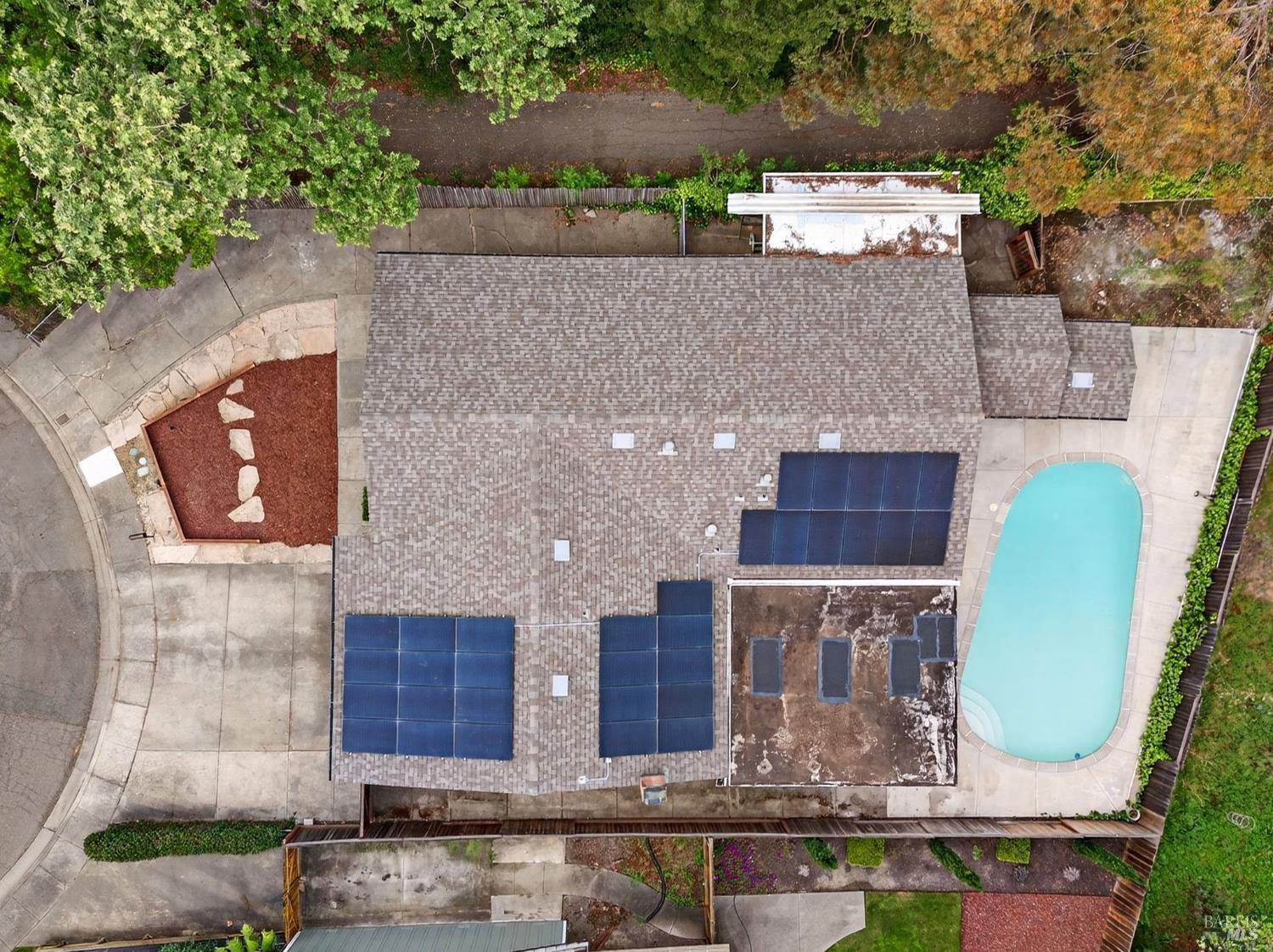 Detail Gallery Image 3 of 21 For 6174 San Benito Ct, Rohnert Park,  CA 94928 - 4 Beds | 2 Baths