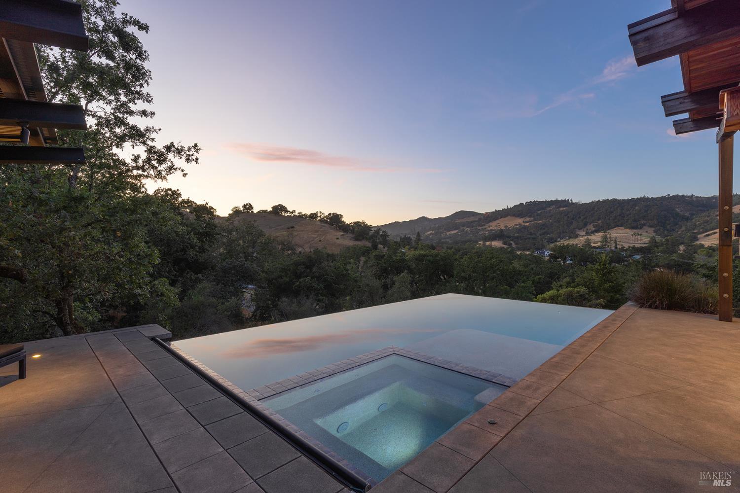 Detail Gallery Image 72 of 74 For 4125 Wallace Rd, Santa Rosa,  CA 95404 - 3 Beds | 4/1 Baths