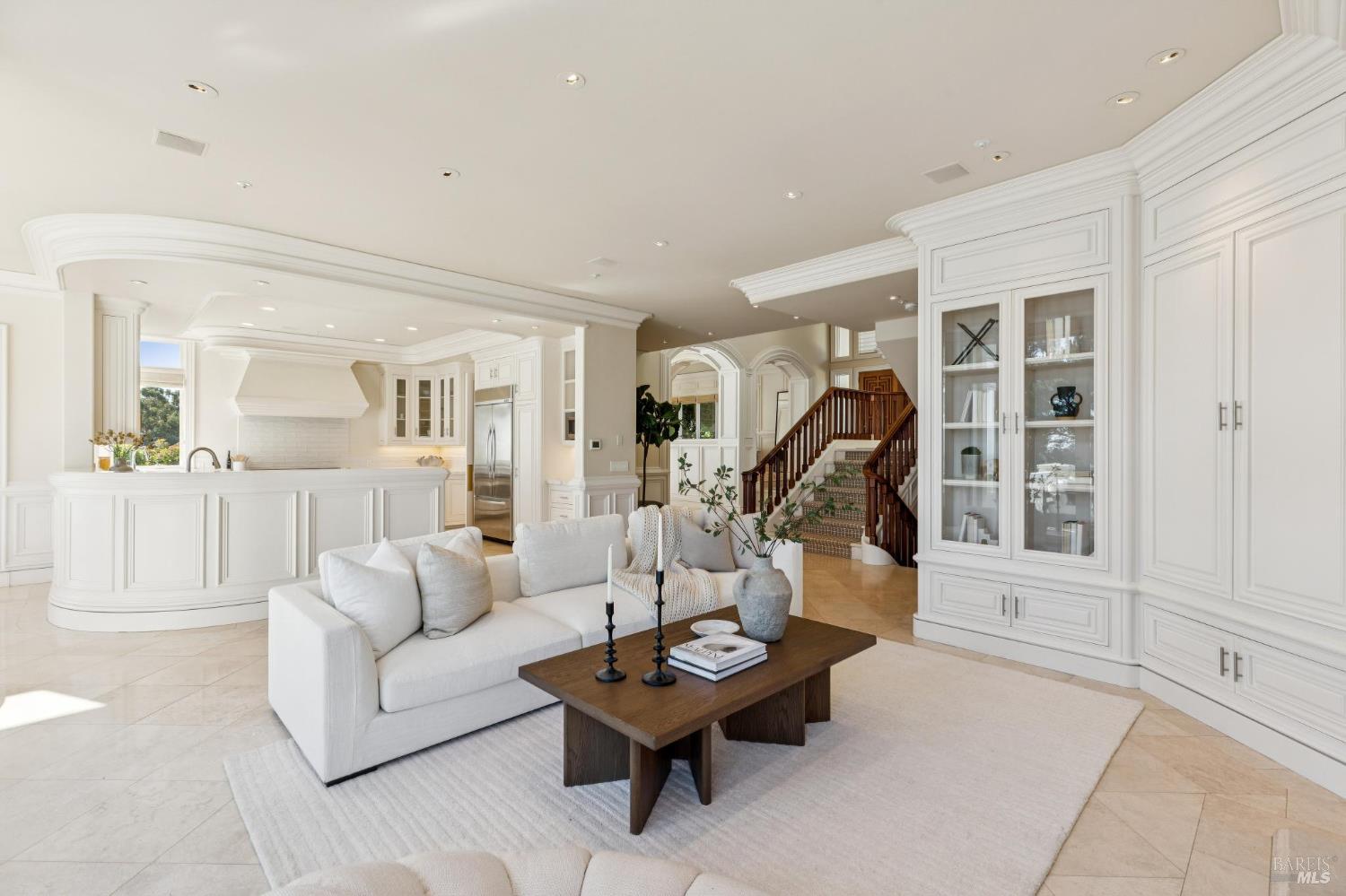 Detail Gallery Image 24 of 96 For 44 Marin Bay Park Ct, San Rafael,  CA 94901 - 5 Beds | 5/1 Baths