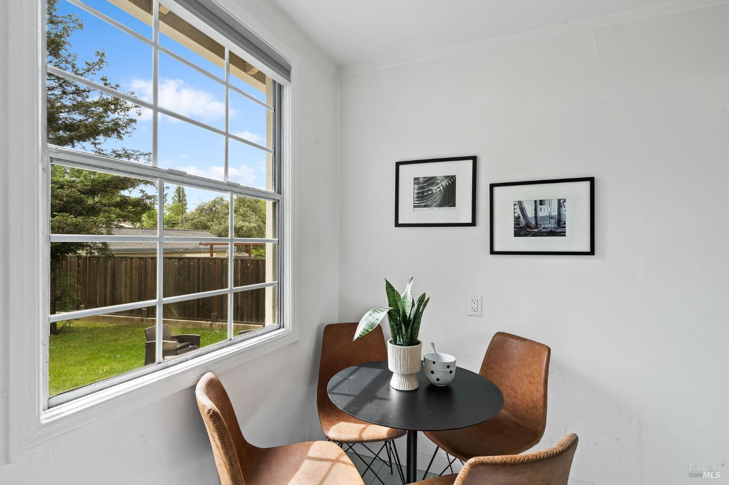 Detail Gallery Image 16 of 34 For 218 Hillcrest Ave, Benicia,  CA 94510 - 2 Beds | 1 Baths