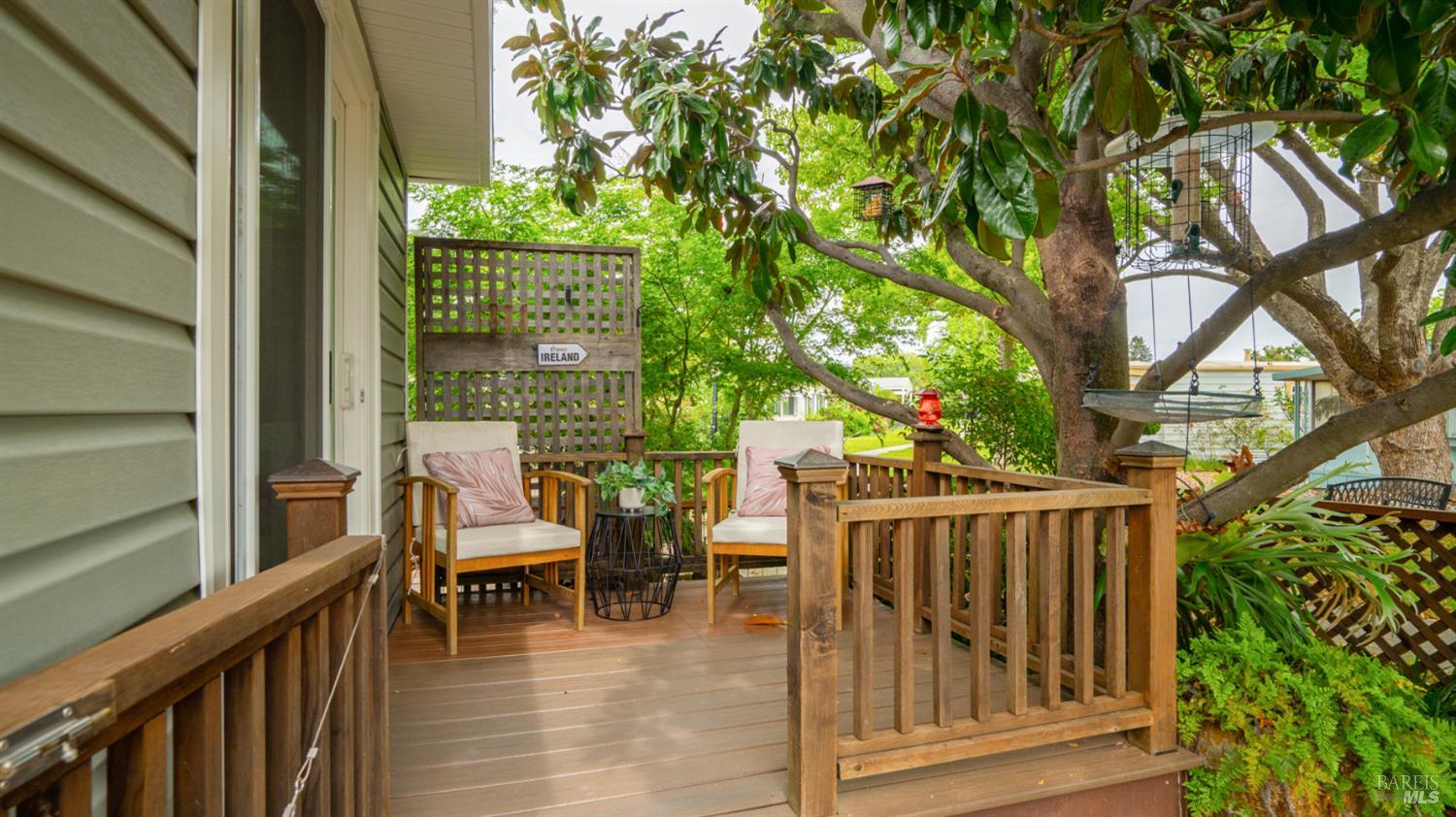 Detail Gallery Image 21 of 44 For 204 Barcelona Ave, Novato,  CA 94949 - 2 Beds | 2 Baths