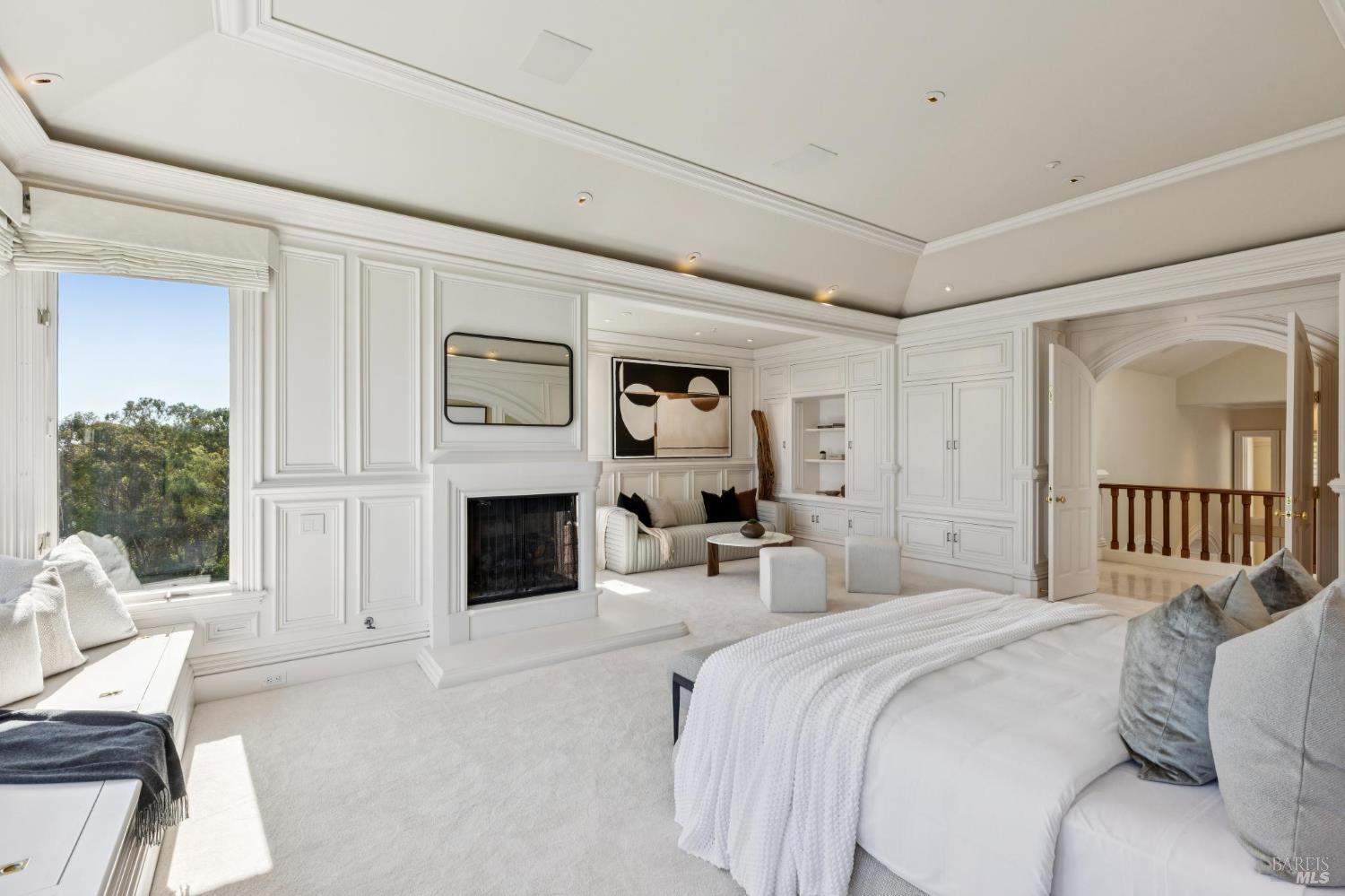 Detail Gallery Image 54 of 96 For 44 Marin Bay Park Ct, San Rafael,  CA 94901 - 5 Beds | 5/1 Baths