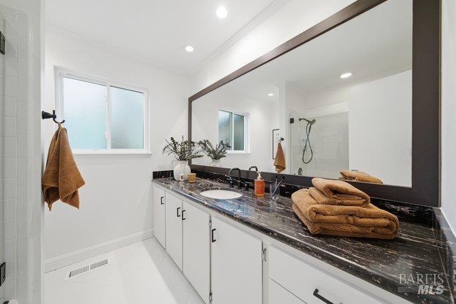 Detail Gallery Image 29 of 50 For 10 Catalpa Ave #7,  Mill Valley,  CA 94941 - 2 Beds | 1 Baths