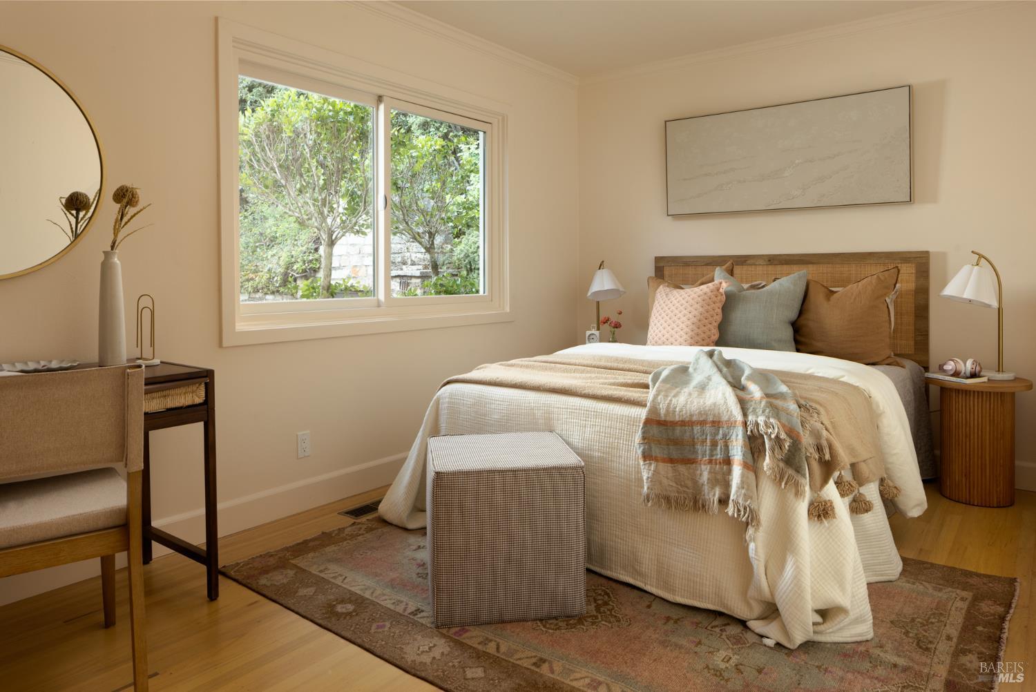 Detail Gallery Image 17 of 27 For 450 Woodland Rd, Kentfield,  CA 94904 - 4 Beds | 4 Baths