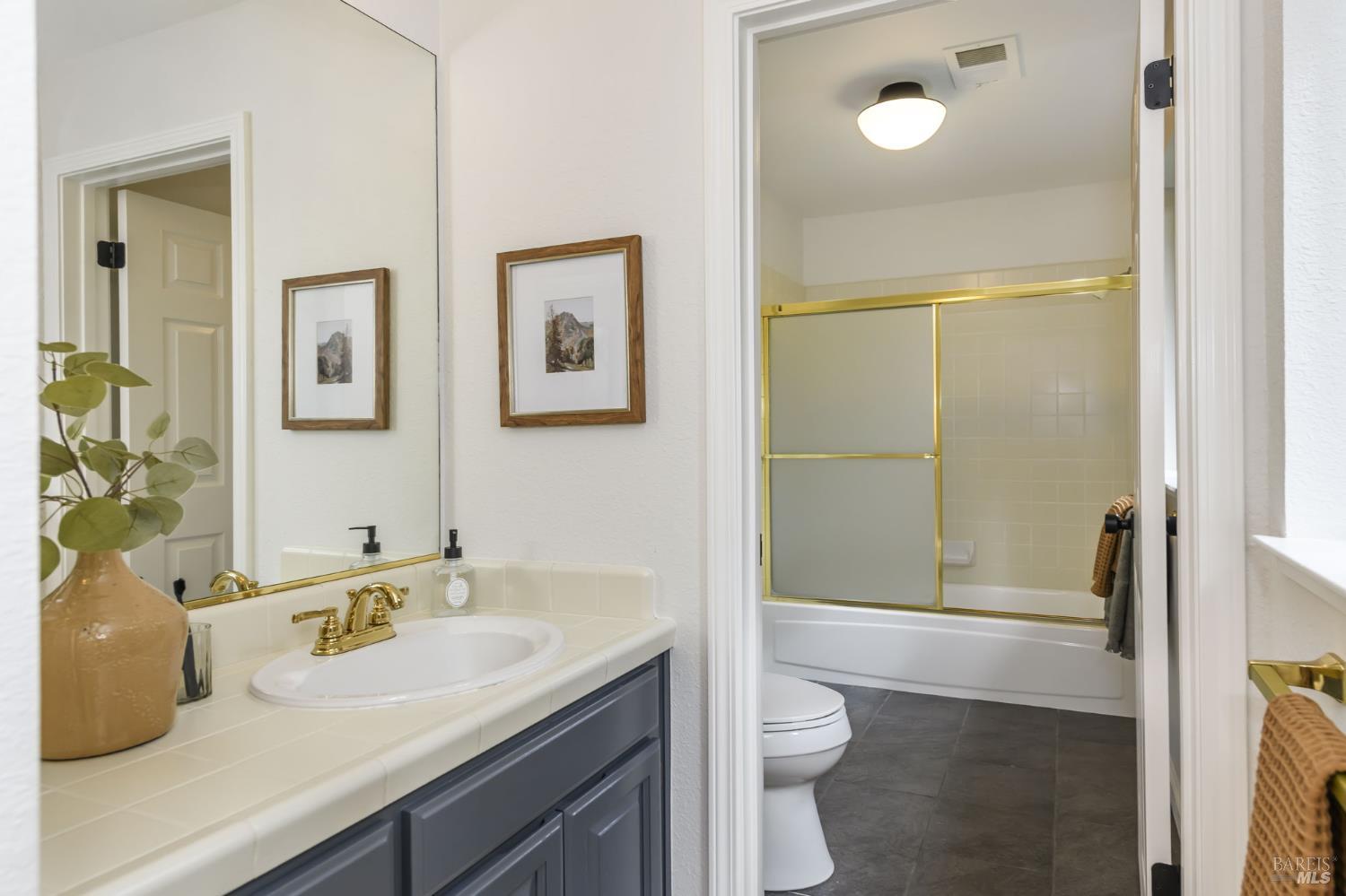 Detail Gallery Image 40 of 45 For 493 Fieldstone Dr, Novato,  CA 94945 - 4 Beds | 3 Baths