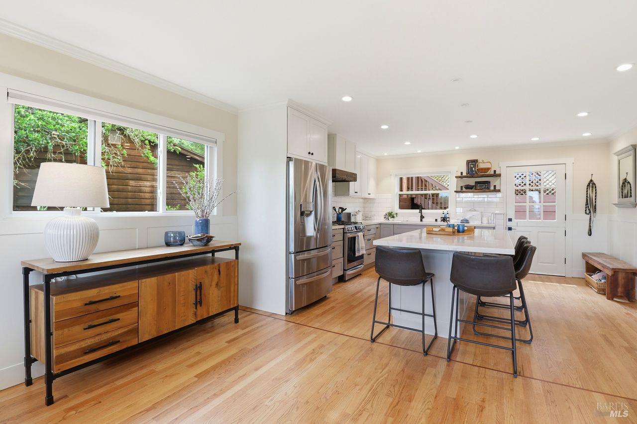 Detail Gallery Image 13 of 46 For 54 Manzanita Ave, Novato,  CA 94945 - 3 Beds | 2 Baths