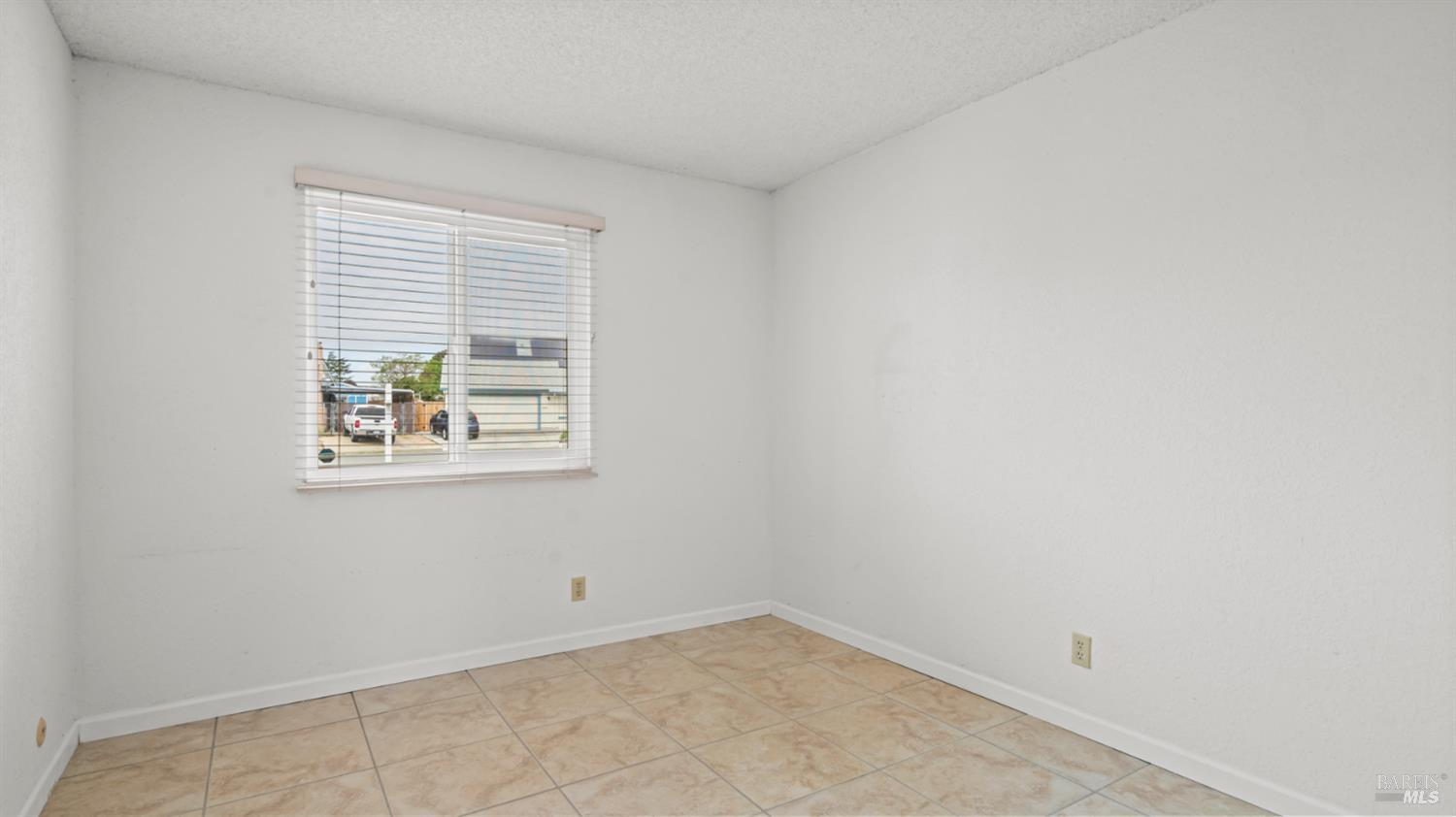 Detail Gallery Image 14 of 24 For 91 Banbury Way, Benicia,  CA 94510 - 3 Beds | 2 Baths