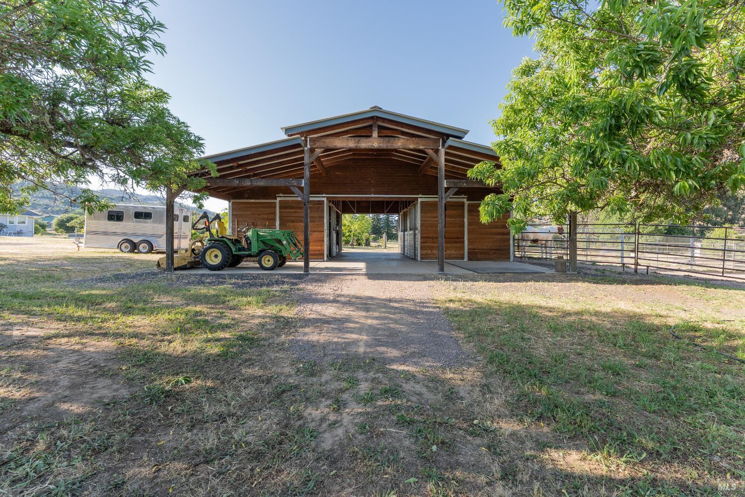 Detail Gallery Image 32 of 41 For 1961 Foothill Dr, Redwood Valley,  CA 95470 - 4 Beds | 2/1 Baths