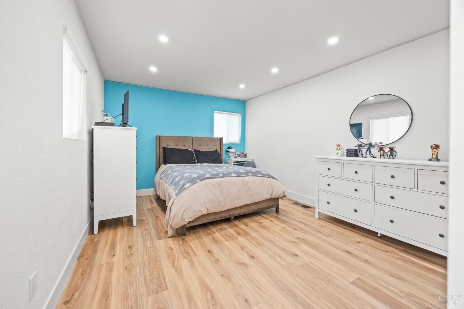 Detail Gallery Image 13 of 36 For 136 Renida St, Vallejo,  CA 94591 - 4 Beds | 3 Baths