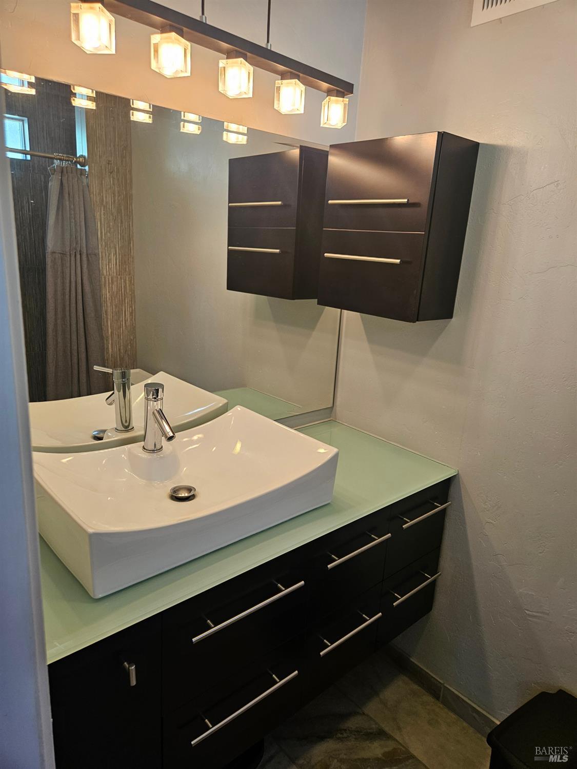 Detail Gallery Image 35 of 46 For 354 Wikiup Dr, Santa Rosa,  CA 95403 - 3 Beds | 2 Baths