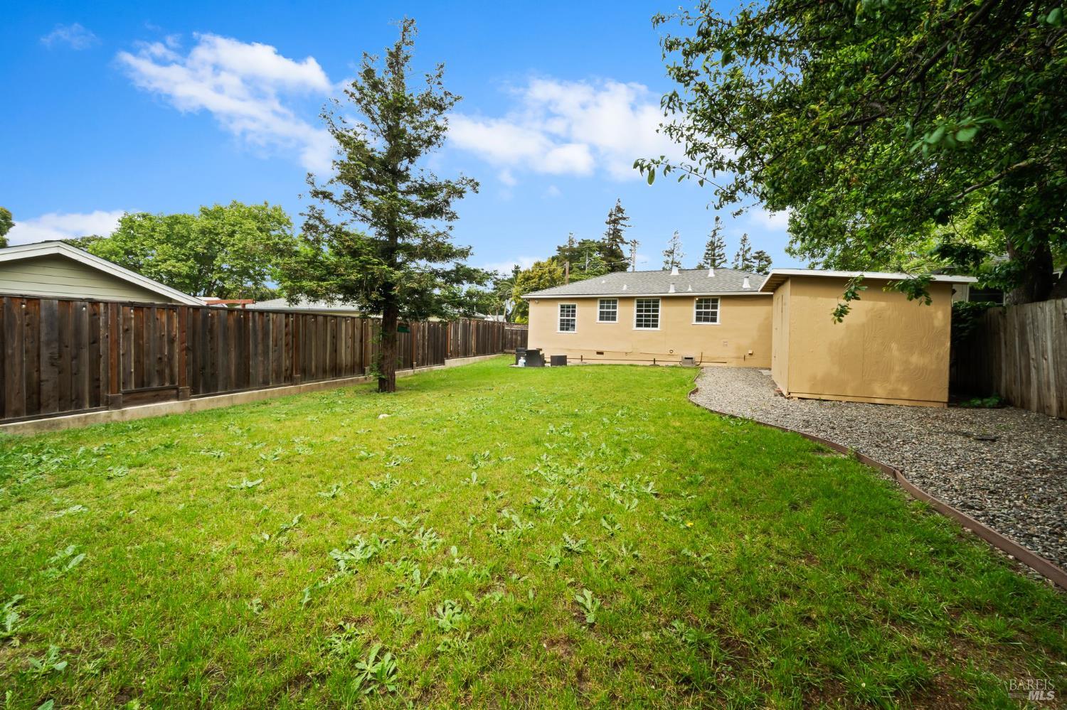 Detail Gallery Image 26 of 34 For 218 Hillcrest Ave, Benicia,  CA 94510 - 2 Beds | 1 Baths