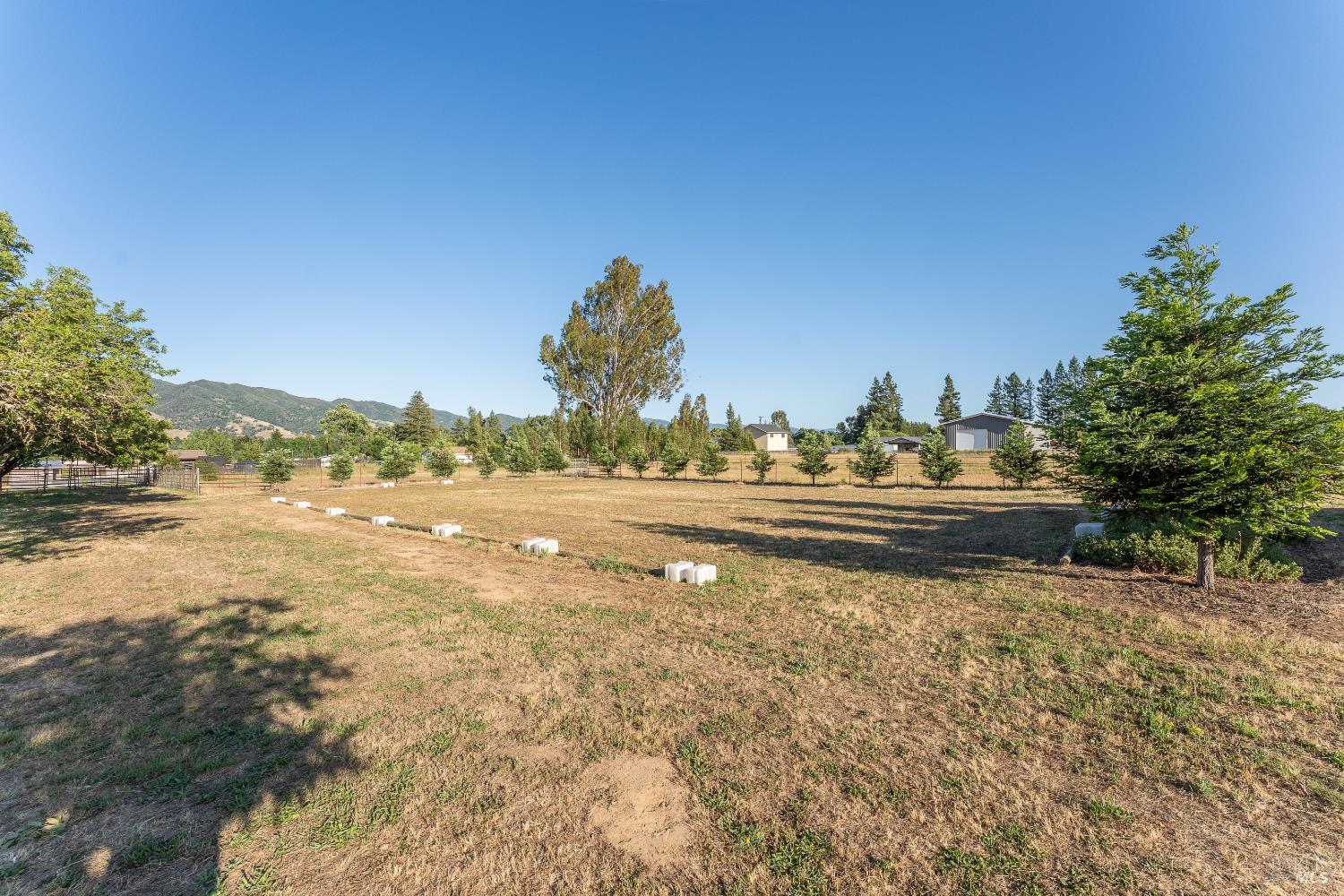 Detail Gallery Image 35 of 41 For 1961 Foothill Dr, Redwood Valley,  CA 95470 - 4 Beds | 2/1 Baths