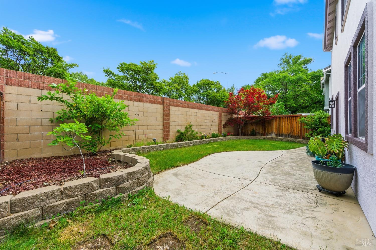 Detail Gallery Image 38 of 52 For 110 Chimney Rock Dr, Vacaville,  CA 95687 - 3 Beds | 2/1 Baths
