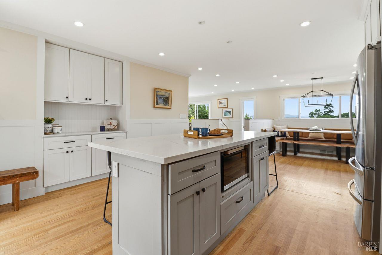 Detail Gallery Image 8 of 46 For 54 Manzanita Ave, Novato,  CA 94945 - 3 Beds | 2 Baths