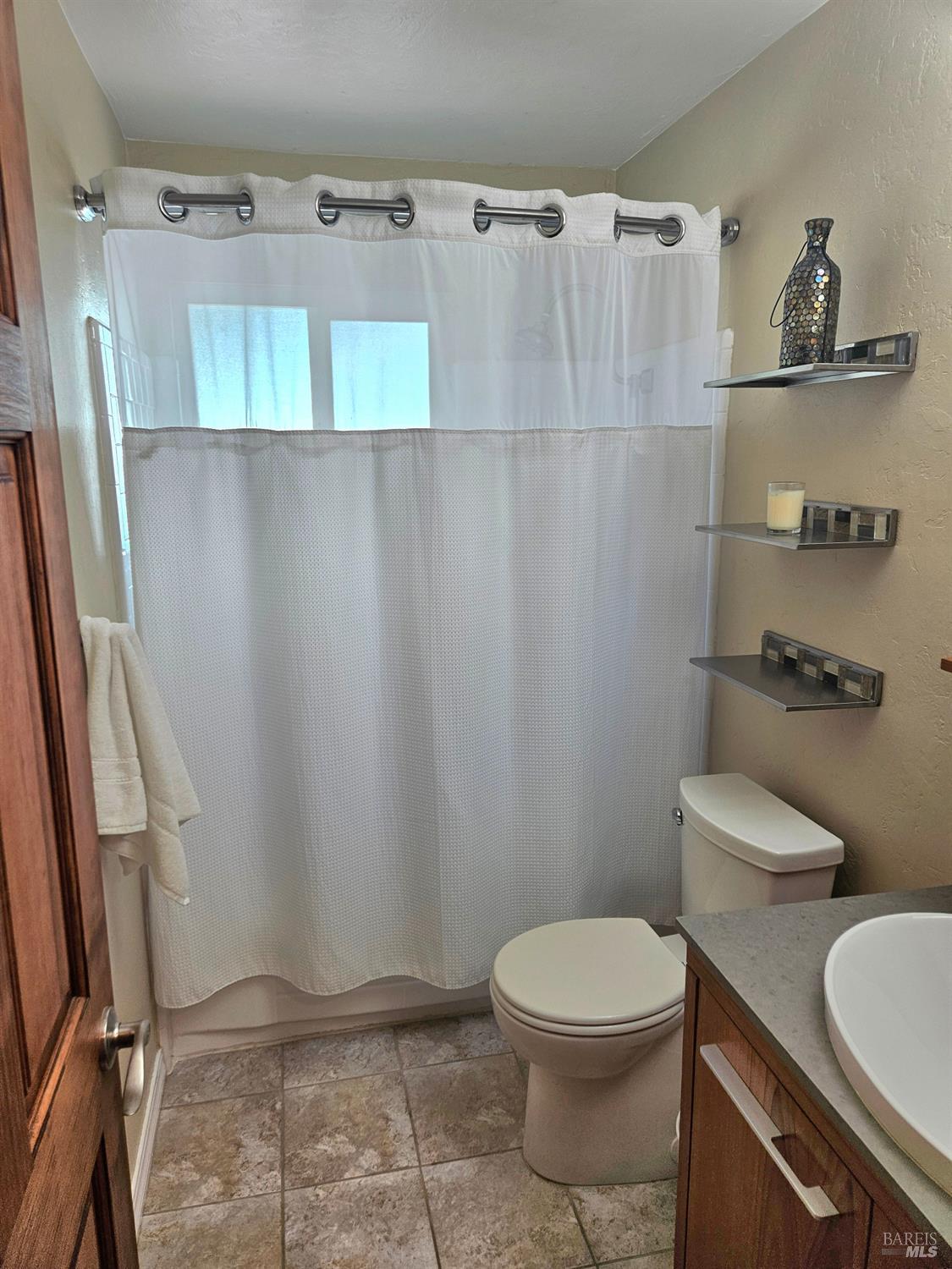 Detail Gallery Image 40 of 46 For 354 Wikiup Dr, Santa Rosa,  CA 95403 - 3 Beds | 2 Baths