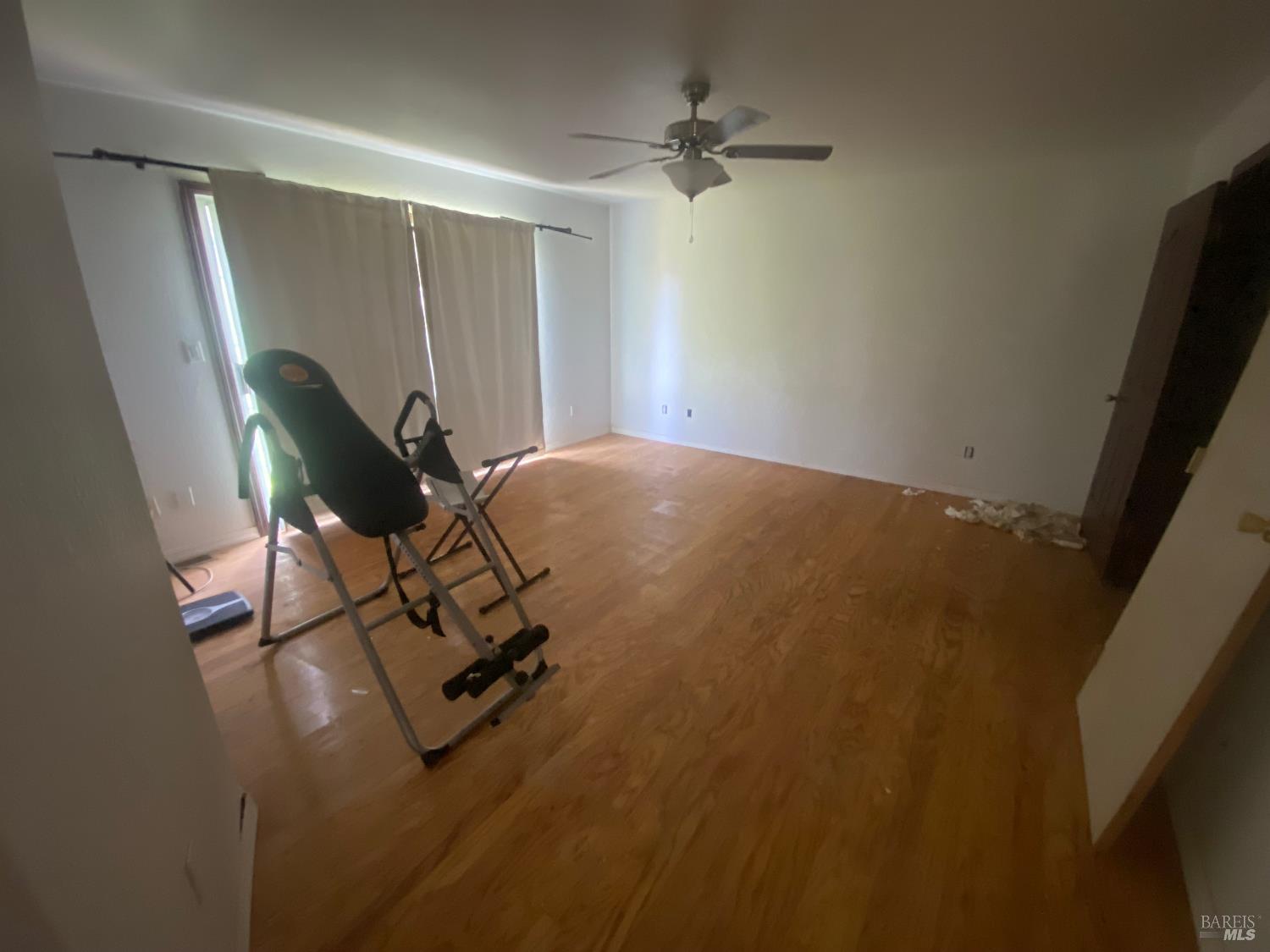 Detail Gallery Image 16 of 29 For 17396 Meadow View Dr, Hidden Valley Lake,  CA 95467 - 4 Beds | 4 Baths