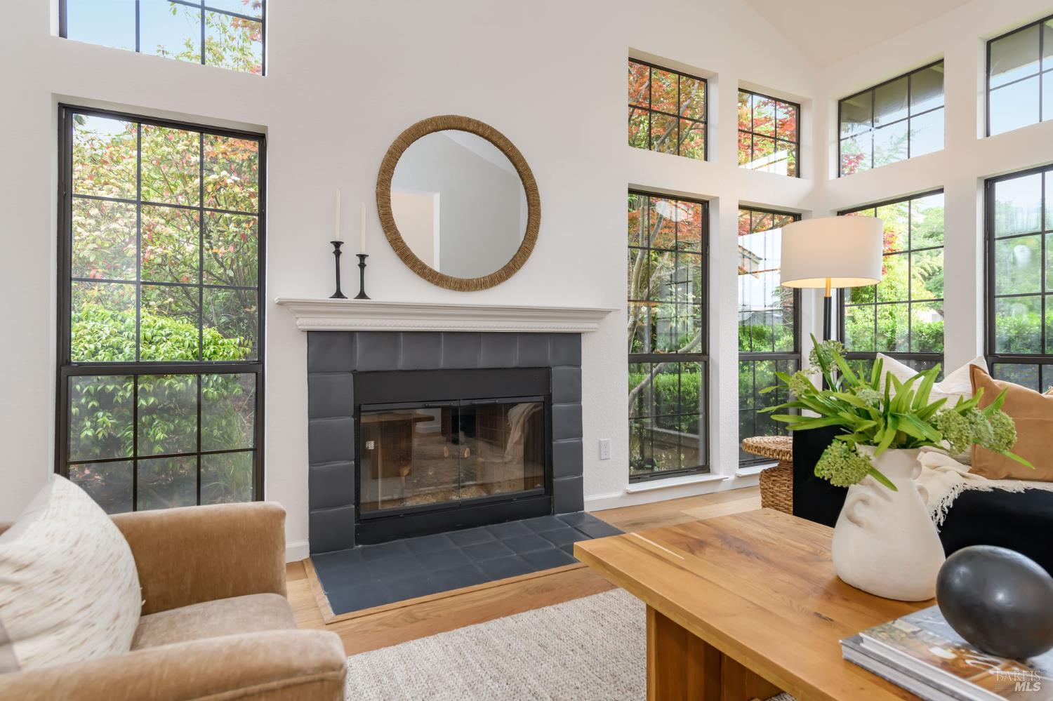 Detail Gallery Image 4 of 45 For 493 Fieldstone Dr, Novato,  CA 94945 - 4 Beds | 3 Baths