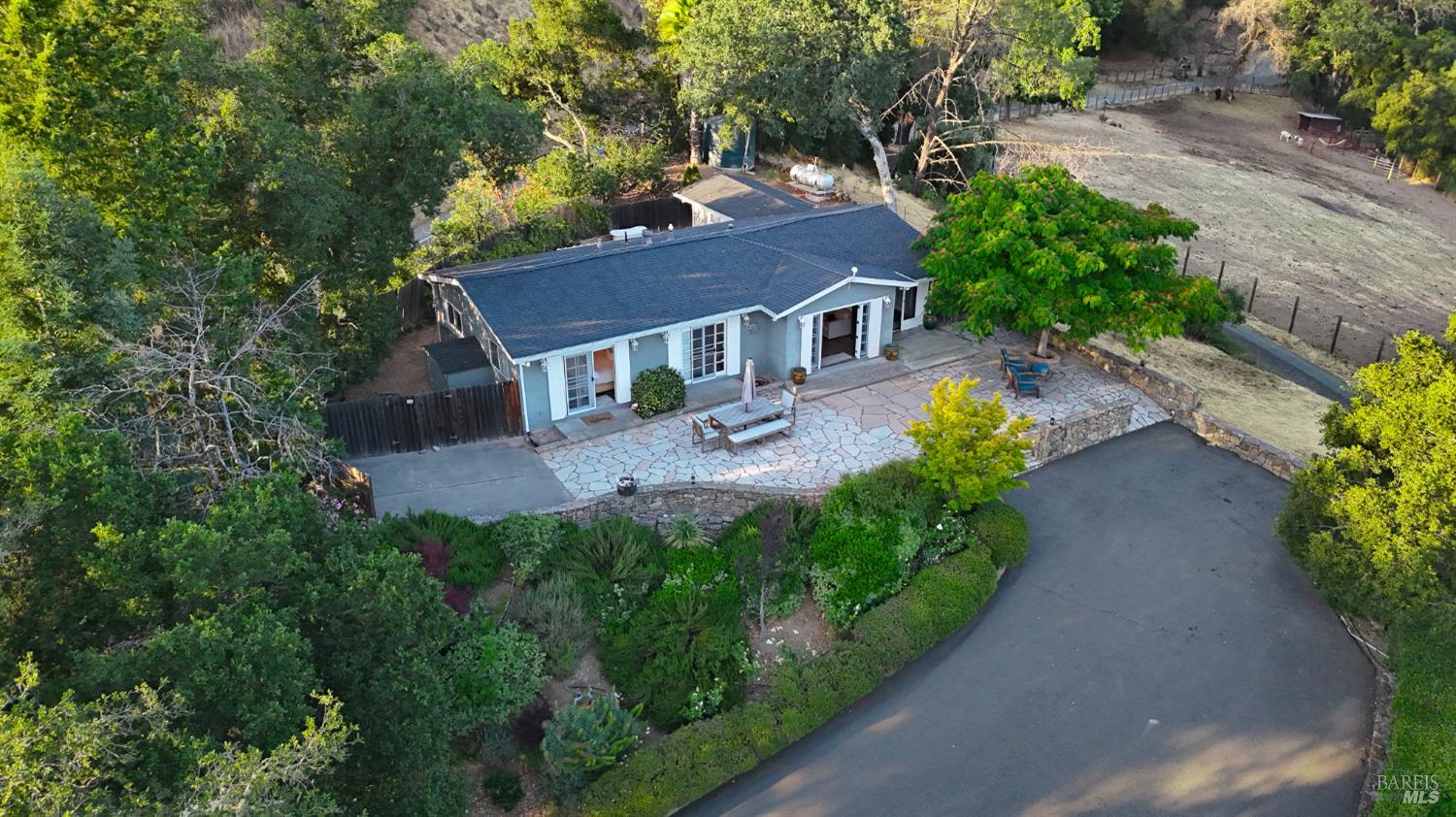 Detail Gallery Image 2 of 34 For 4405 Silverado Trl, Calistoga,  CA 94515 - 3 Beds | 1/1 Baths