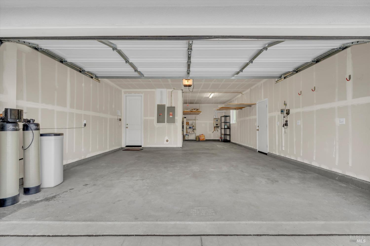 Detail Gallery Image 34 of 45 For 580 Kingbird Cir, Vacaville,  CA 95688 - 5 Beds | 4/1 Baths