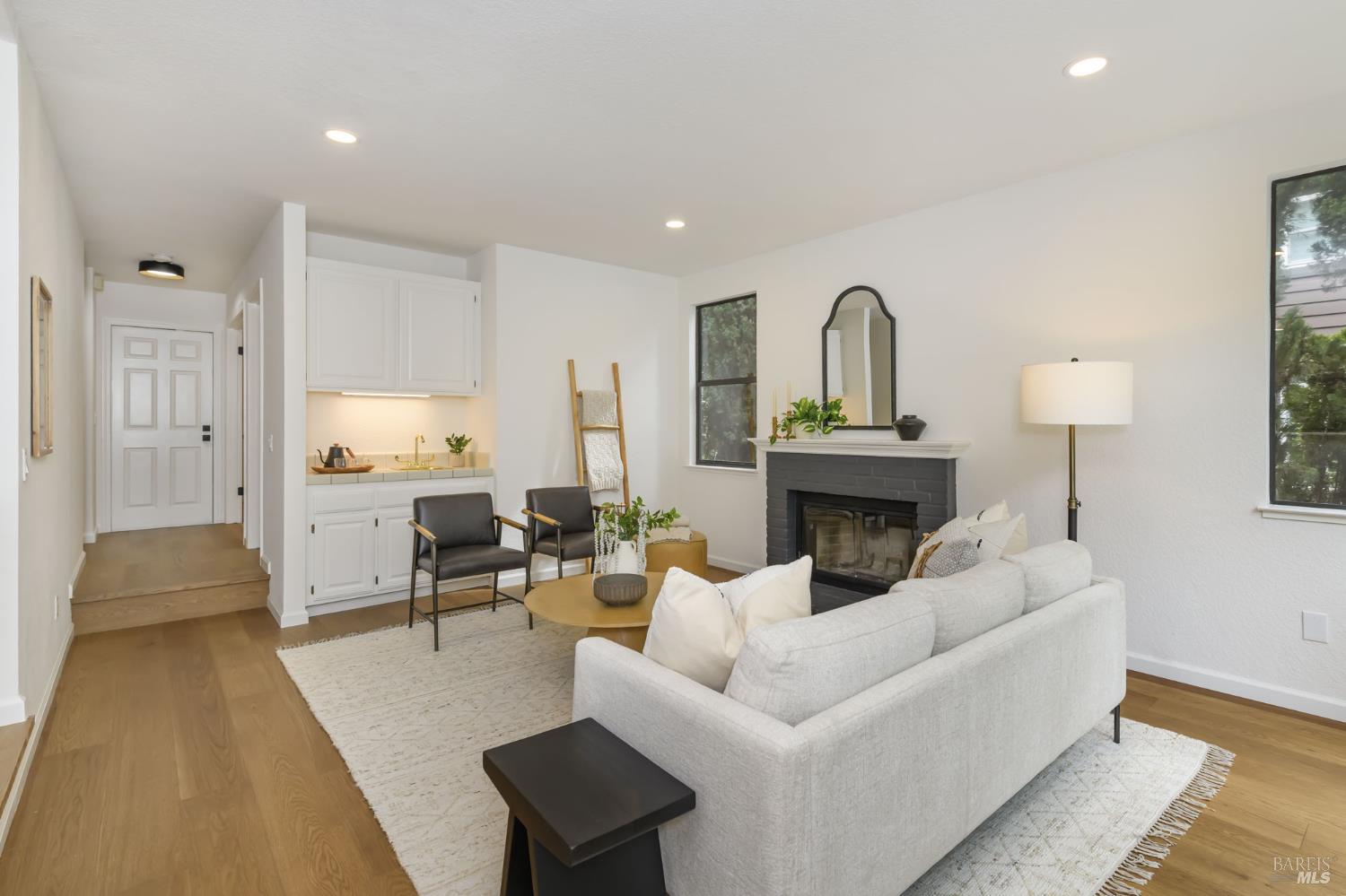 Detail Gallery Image 24 of 45 For 493 Fieldstone Dr, Novato,  CA 94945 - 4 Beds | 3 Baths