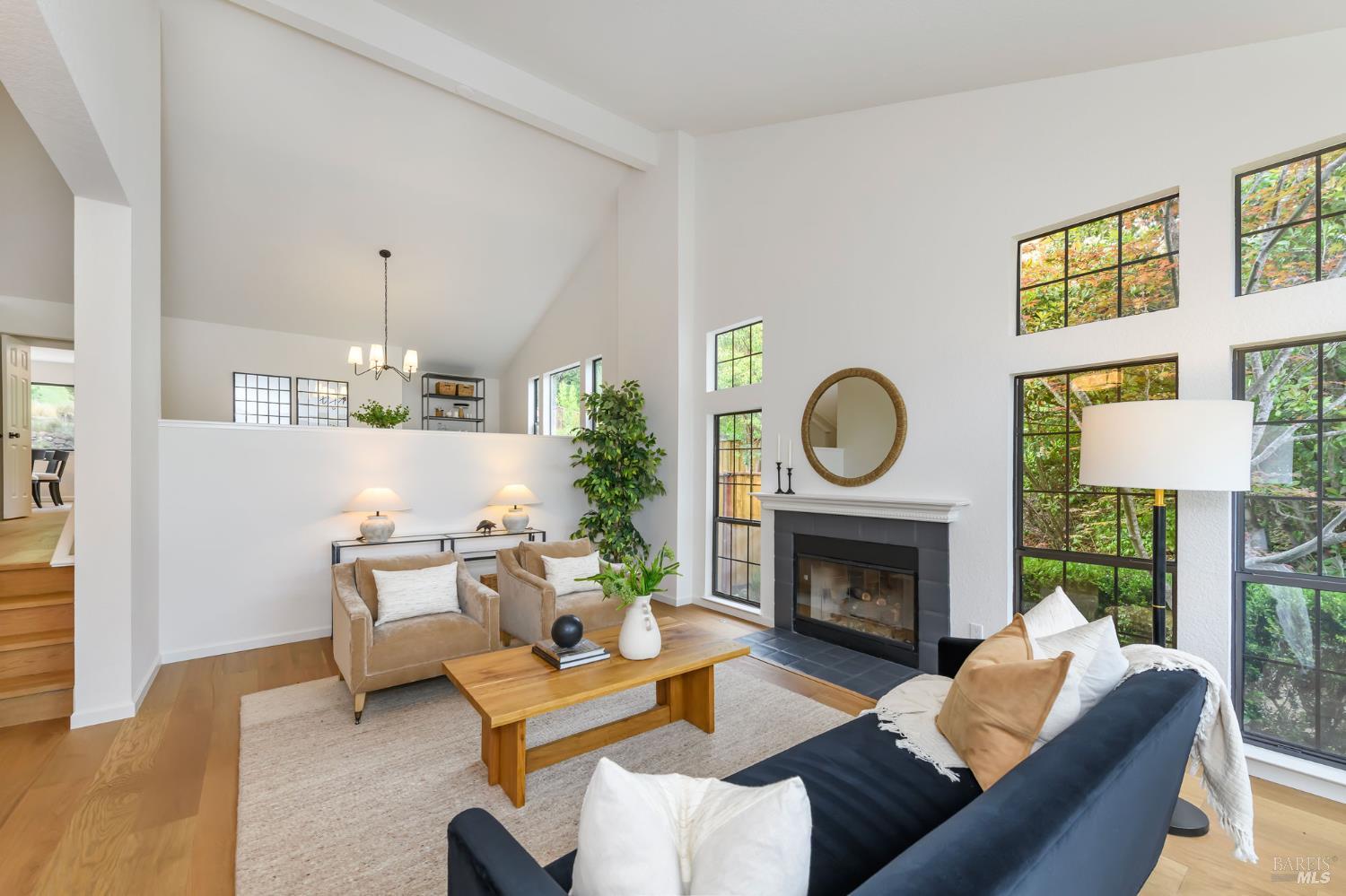 Detail Gallery Image 5 of 45 For 493 Fieldstone Dr, Novato,  CA 94945 - 4 Beds | 3 Baths