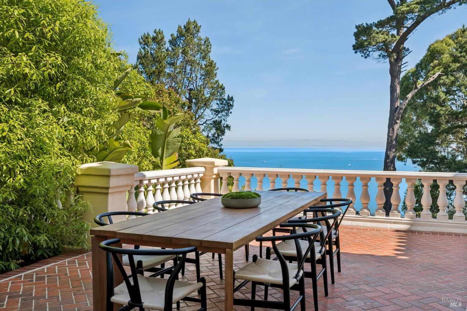 Detail Gallery Image 85 of 96 For 44 Marin Bay Park Ct, San Rafael,  CA 94901 - 5 Beds | 5/1 Baths