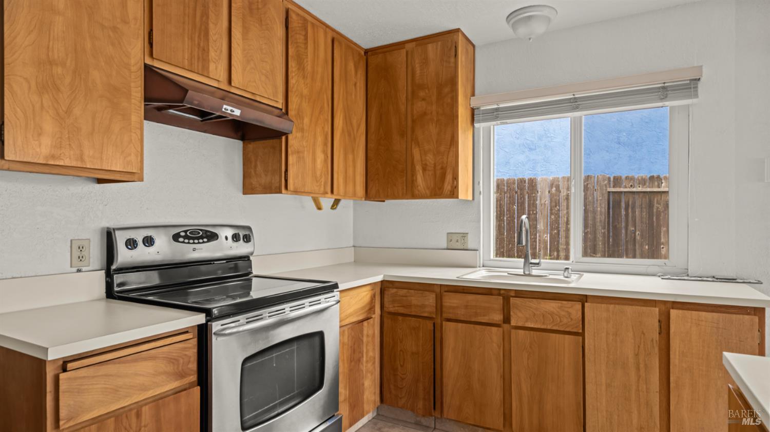 Detail Gallery Image 9 of 24 For 91 Banbury Way, Benicia,  CA 94510 - 3 Beds | 2 Baths