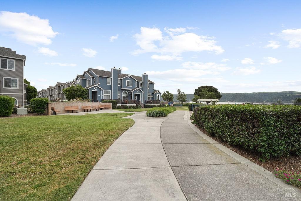 Detail Gallery Image 38 of 43 For 440 E E St, Benicia,  CA 94510 - 2 Beds | 2/1 Baths