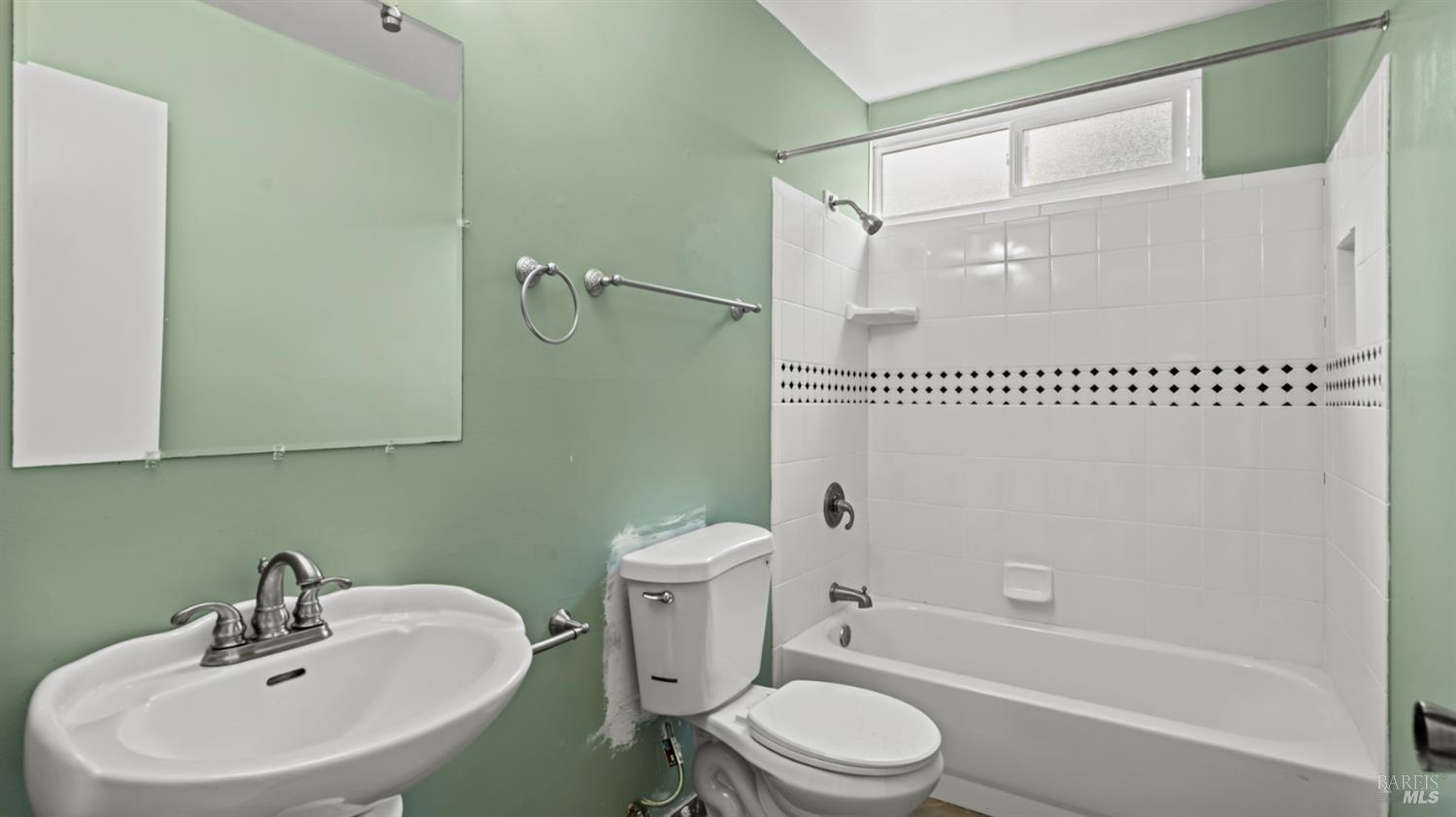 Detail Gallery Image 11 of 24 For 91 Banbury Way, Benicia,  CA 94510 - 3 Beds | 2 Baths