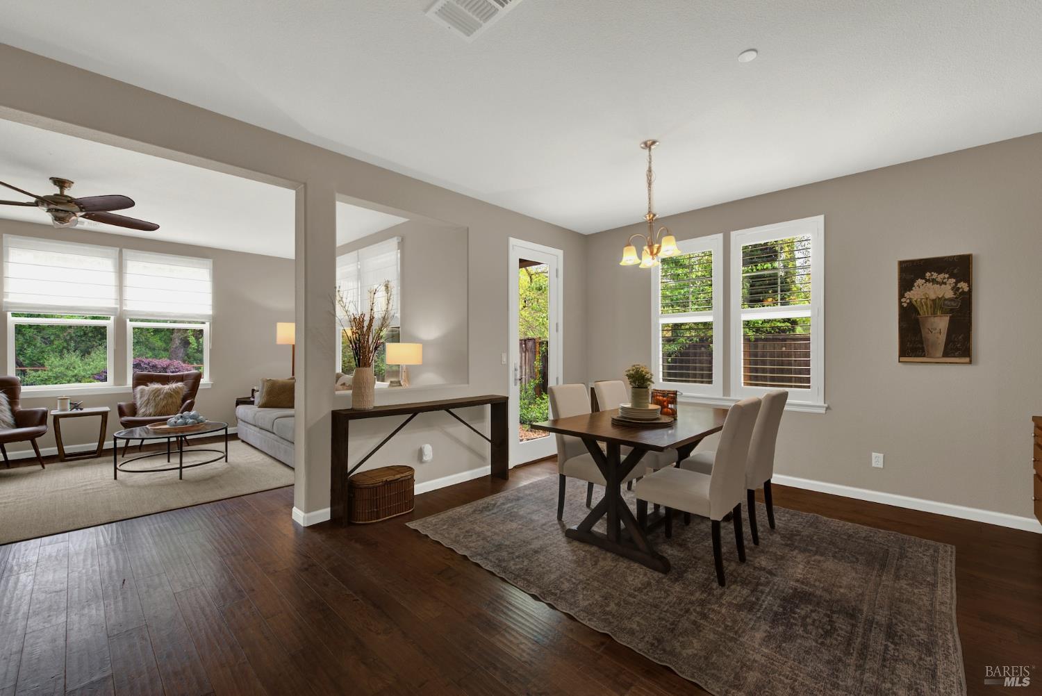 Detail Gallery Image 18 of 82 For 18 Riverton Ct, Napa,  CA 94558 - 4 Beds | 2/1 Baths