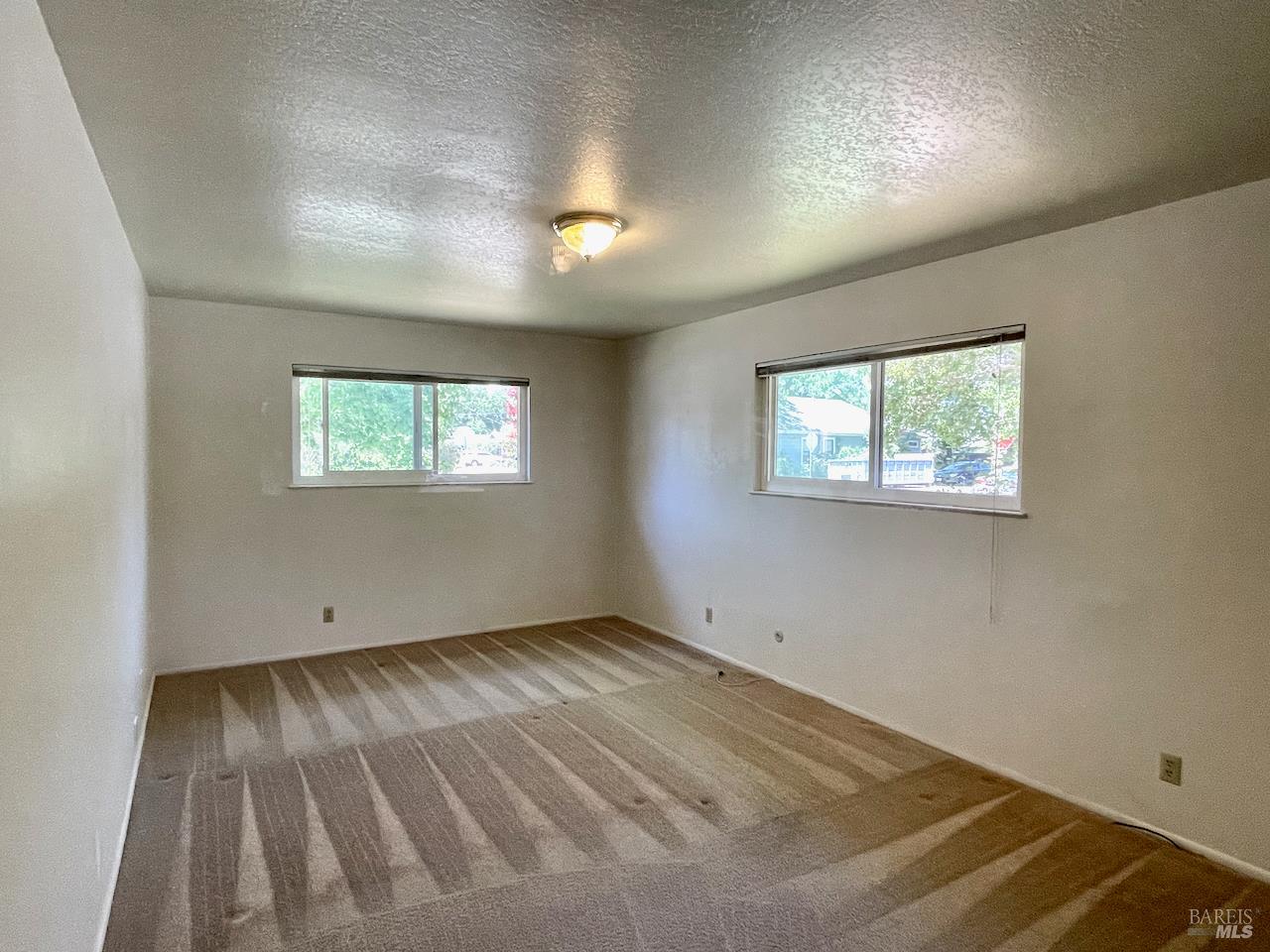 Detail Gallery Image 7 of 33 For 1690 Beaver St, Santa Rosa,  CA 95404 - – Beds | – Baths