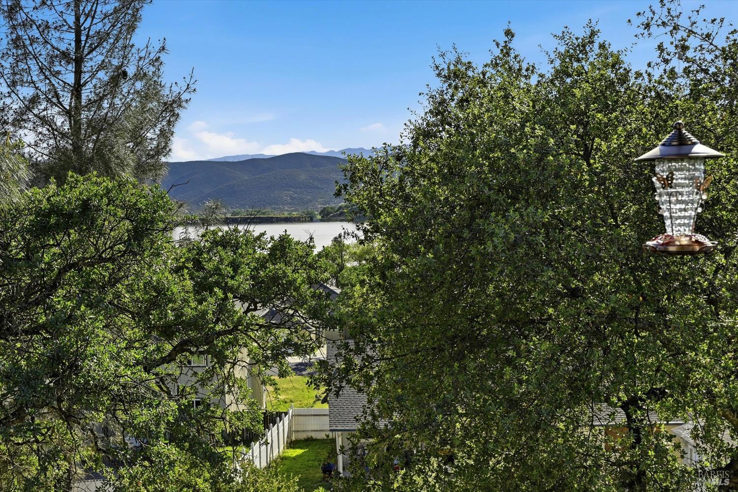 Detail Gallery Image 13 of 40 For 18669 Deer Hill Rd, Hidden Valley Lake,  CA 95467 - 3 Beds | 2 Baths