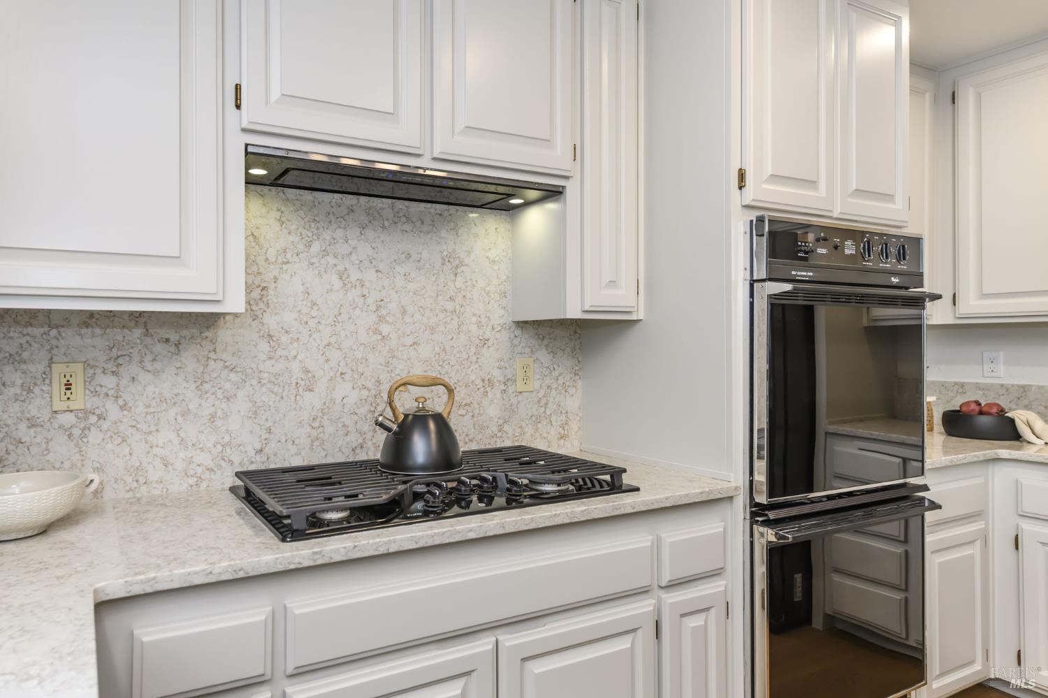 Detail Gallery Image 13 of 45 For 493 Fieldstone Dr, Novato,  CA 94945 - 4 Beds | 3 Baths